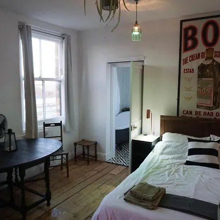 New! Castle View Studio Apartment Скарборо Экстерьер фото